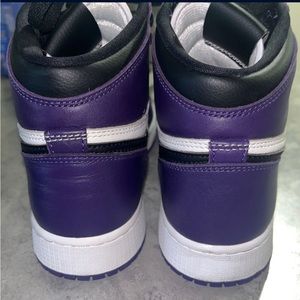 Air Jordan 1 Retro High OG Court Purple 2.0
Youth 5.5 have only been worn once